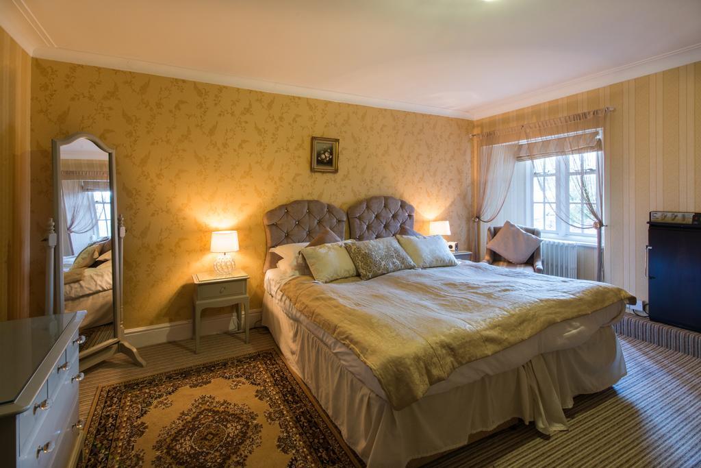 Maenan Abbey Hotel Лланруст Экстерьер фото