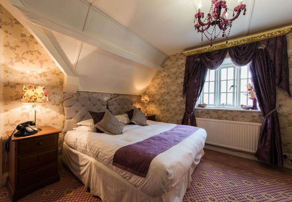 Maenan Abbey Hotel Лланруст Экстерьер фото