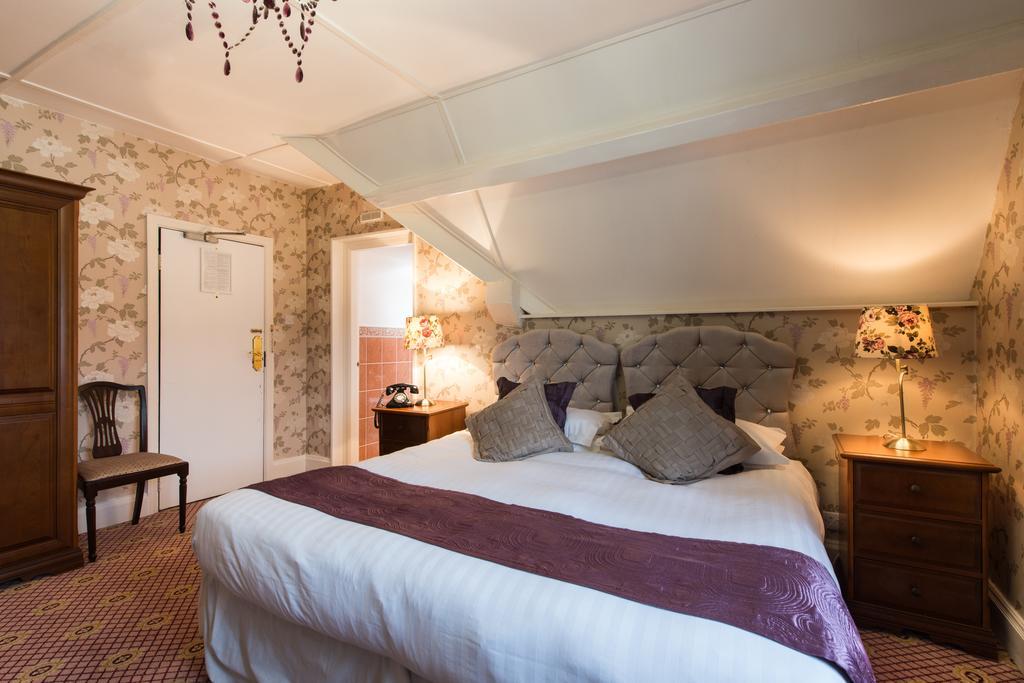 Maenan Abbey Hotel Лланруст Экстерьер фото