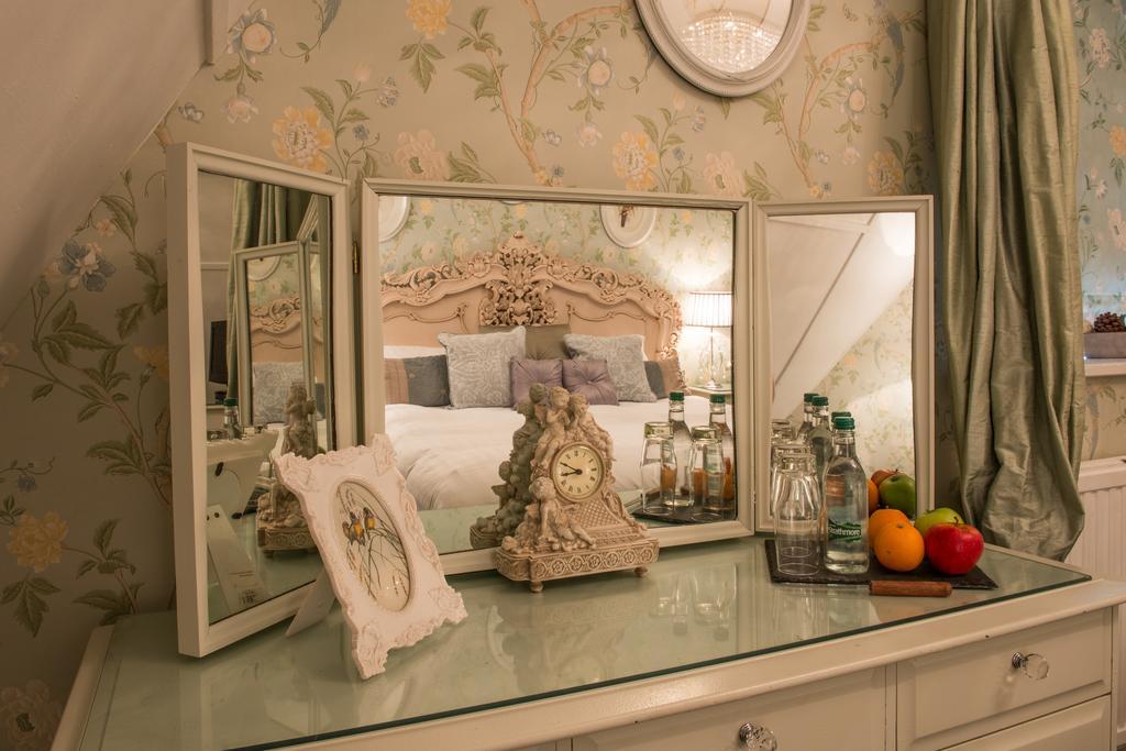 Maenan Abbey Hotel Лланруст Экстерьер фото
