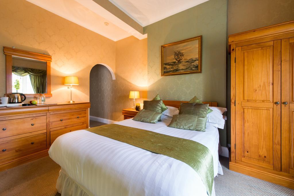 Maenan Abbey Hotel Лланруст Экстерьер фото