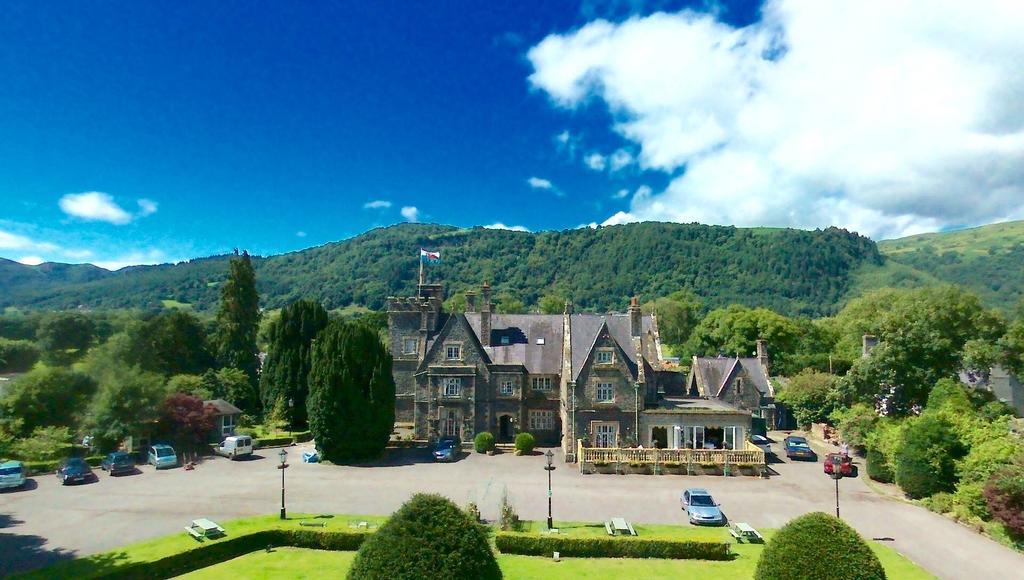 Maenan Abbey Hotel Лланруст Экстерьер фото